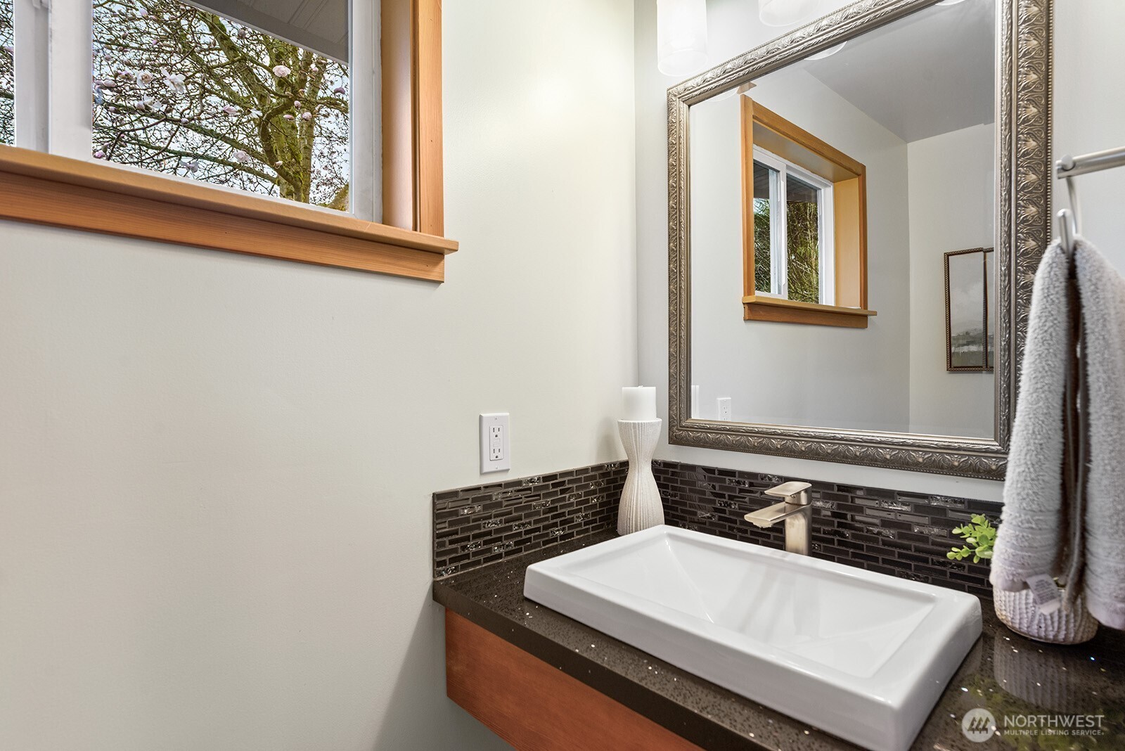 4902 Northeast 7th Place Renton, WA 98059 - Photo 20 of 28