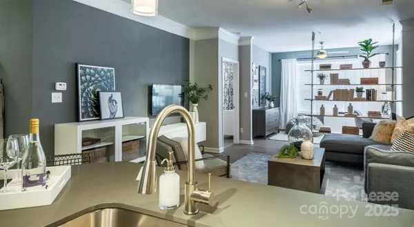 $1,426 | 14325 Plantation Park Boulevard, Unit SOUTH, Charlotte, NC 28277
