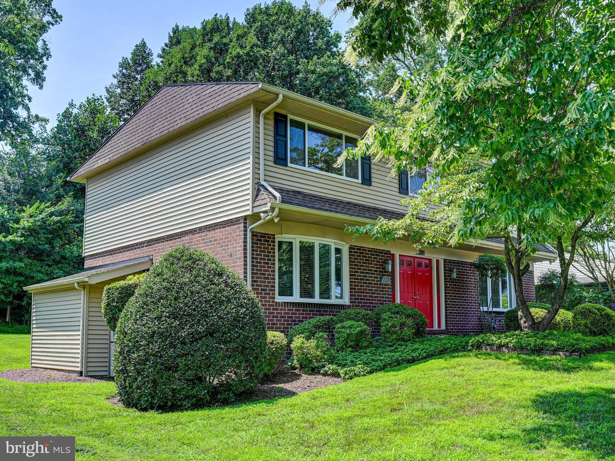 2221 Sugarcone Road Baltimore, MD 21209 - Photo 35 of 36 Side View
