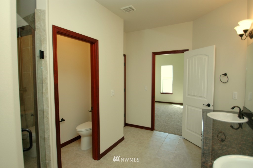 9138 Fox Ridge Lane Southeast Olympia, WA 98513 - Photo 12 of 25 Gallery Image 12