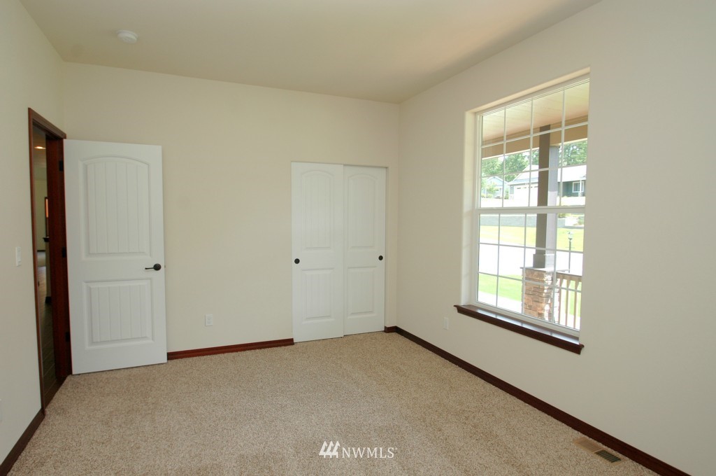 9138 Fox Ridge Lane Southeast Olympia, WA 98513 - Photo 13 of 25 Gallery Image 13
