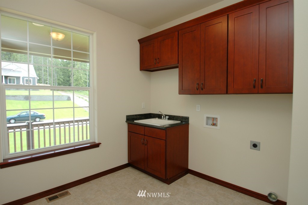 9138 Fox Ridge Lane Southeast Olympia, WA 98513 - Photo 21 of 25 Gallery Image 21