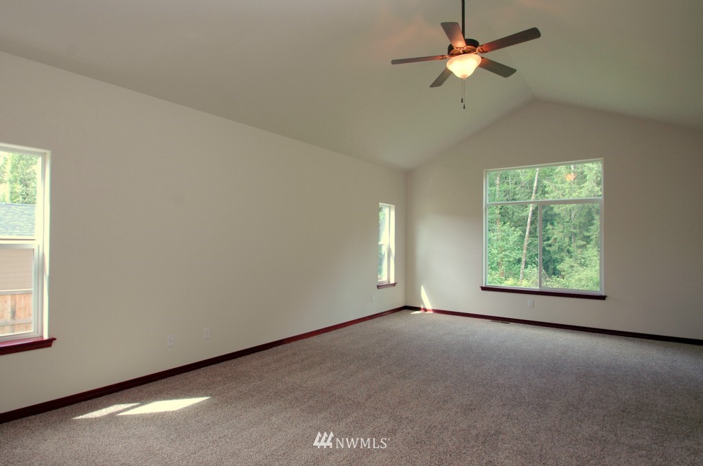 9138 Fox Ridge Lane Southeast Olympia, WA 98513 - Photo 8 of 25 Gallery Image 8