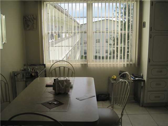 207 Suffolk F, Unit 207 Boca Raton, FL 33434 - Photo 5 of 13 Additional Photo