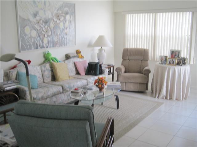 207 Suffolk F, Unit 207 Boca Raton, FL 33434 - Photo 6 of 13 Additional Photo