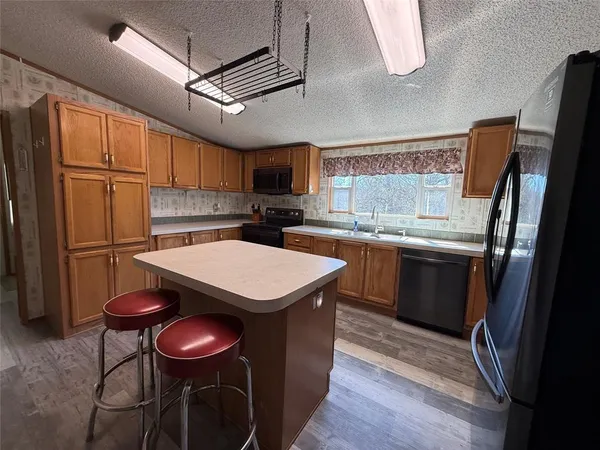 $2,200 | 822 Farm To Market 1187, Aledo, TX 76008