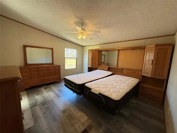 $1,975 | 822 Farm To Market 1187, Aledo, TX 76008