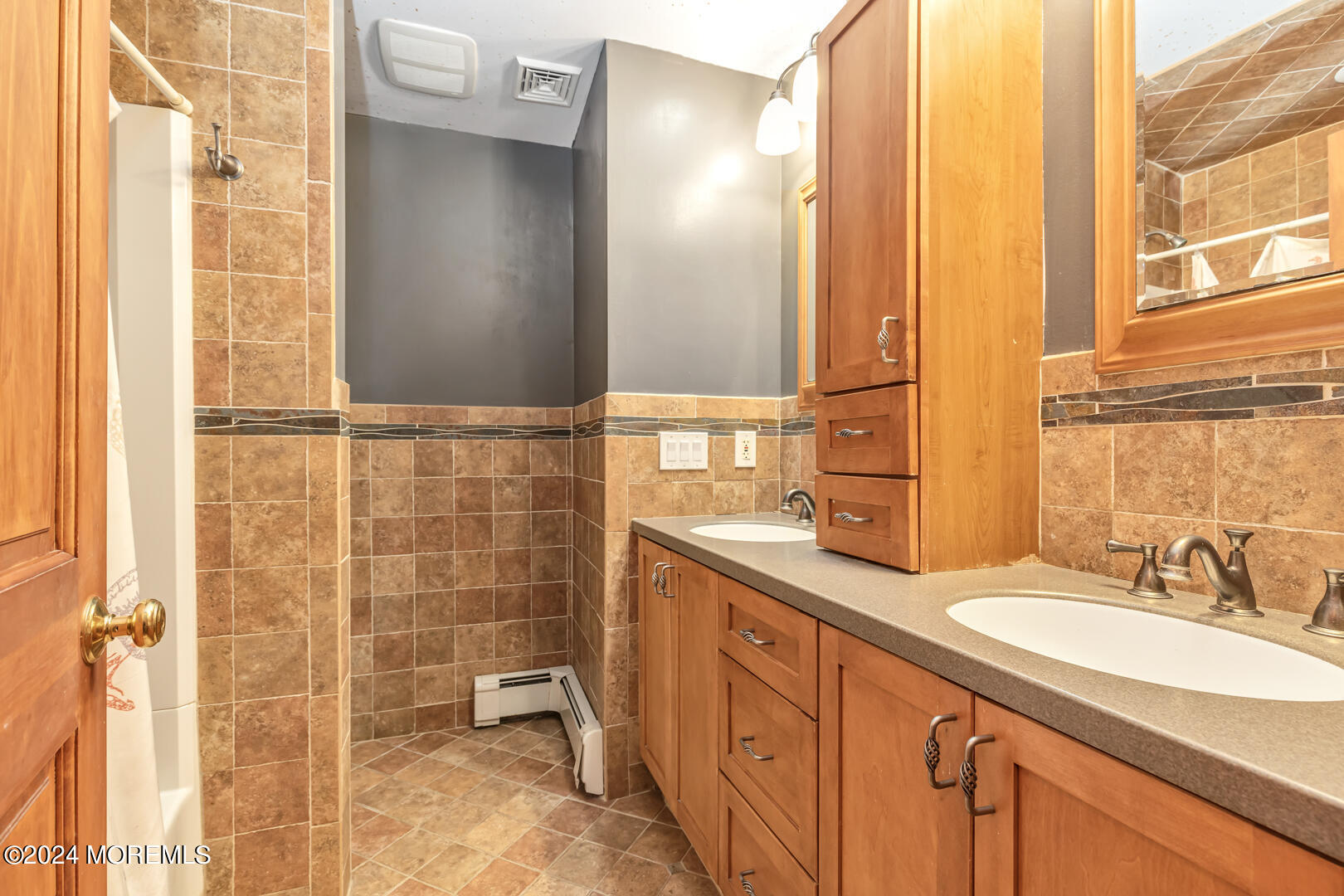 3 Schelly Drive Middletown, NJ 07748 - Photo 13 of 31 Hall Bath