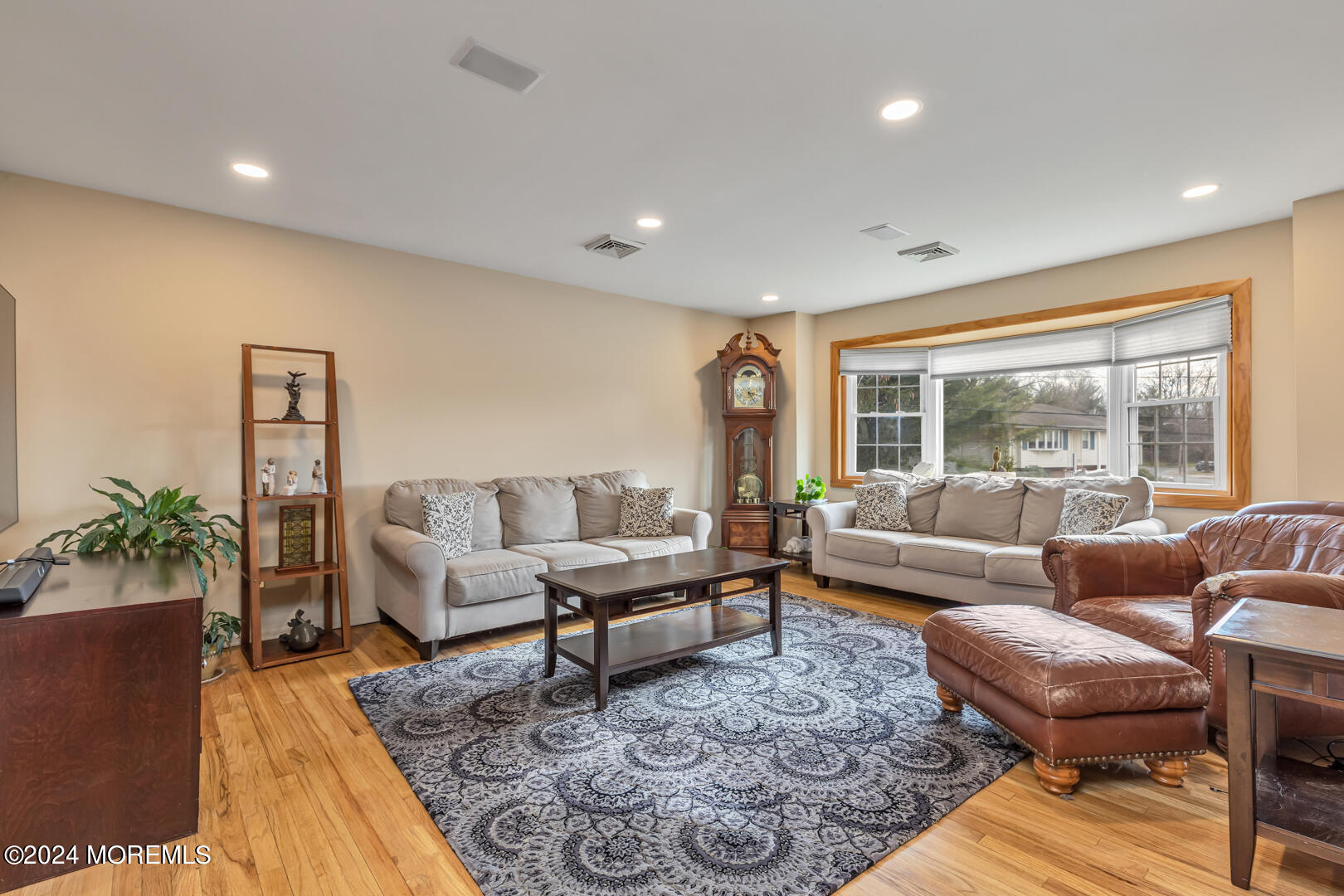 3 Schelly Drive Middletown, NJ 07748 - Photo 2 of 31 Living Room