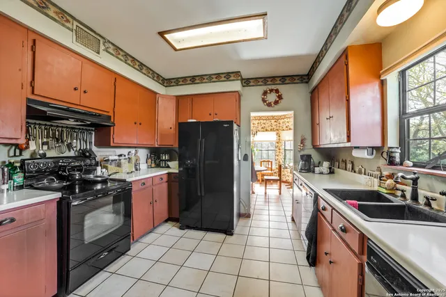 $450,000 | 1259 Forest Trail Drive, Bandera, TX 78003