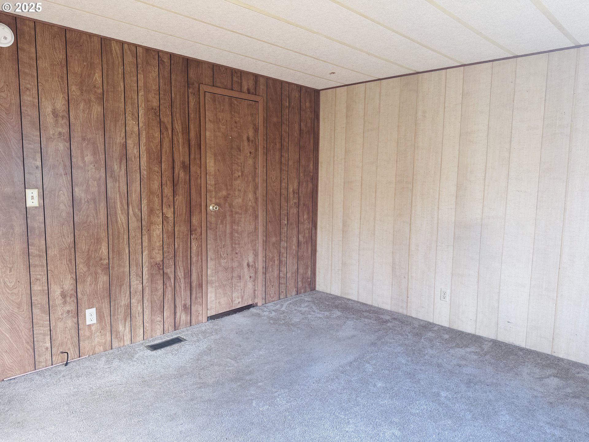 380 Leelo Court Florence, OR 97439 - Photo 29 of 37 a view of a large area with a wooden fence