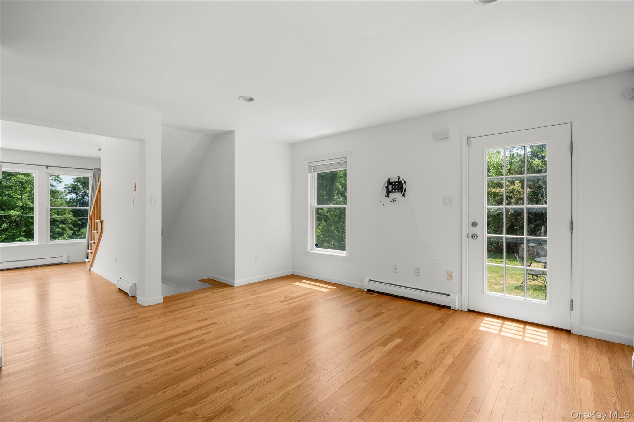 109 Tanglewylde Road Lake Peekskill, NY 10537 - Photo 10 of 35