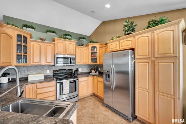 $349,500 | 21 Osprey Court, Pekin, IL 61554