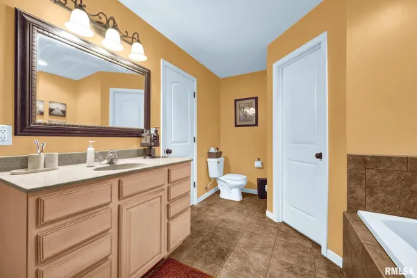 $349,500 | 21 Osprey Court, Pekin, IL 61554