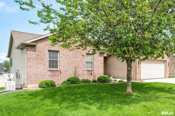 $349,500 | 21 Osprey Court, Pekin, IL 61554
