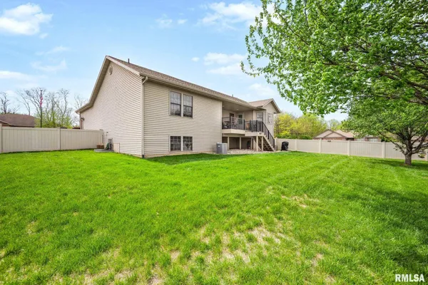 $349,500 | 21 Osprey Court, Pekin, IL 61554