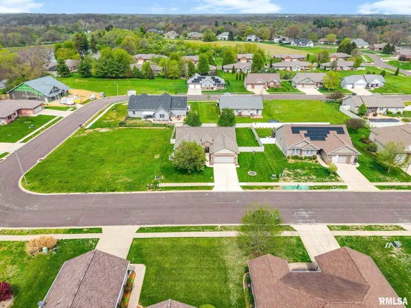 $349,500 | 21 Osprey Court, Pekin, IL 61554