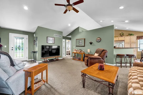 $349,500 | 21 Osprey Court, Pekin, IL 61554