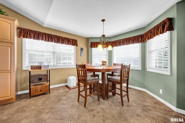 $349,500 | 21 Osprey Court, Pekin, IL 61554