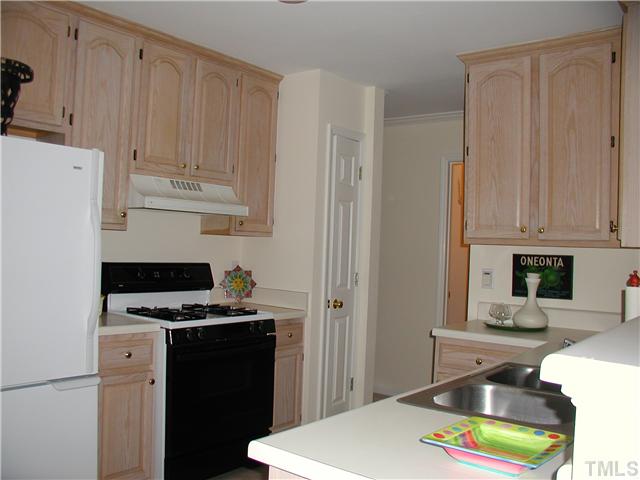5910 Forest Ridge Drive Durham, NC 27713 - Photo 8 of 12 Gallery Image 8