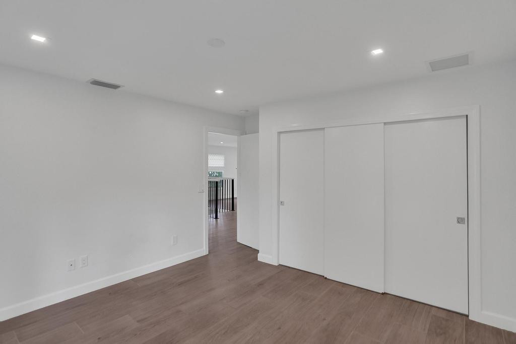 109 Southeast Olive Way Boca Raton, FL 33432 - Photo 24 of 33 BEDROOM#3