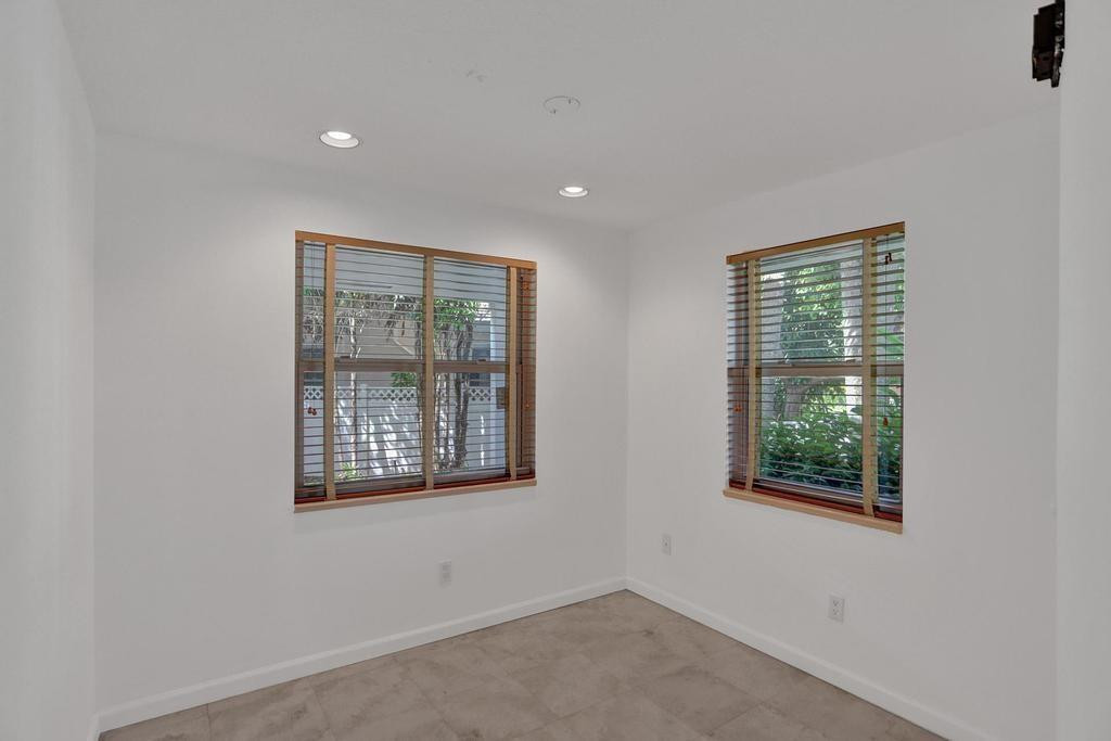 109 Southeast Olive Way Boca Raton, FL 33432 - Photo 31 of 33 OFFICE