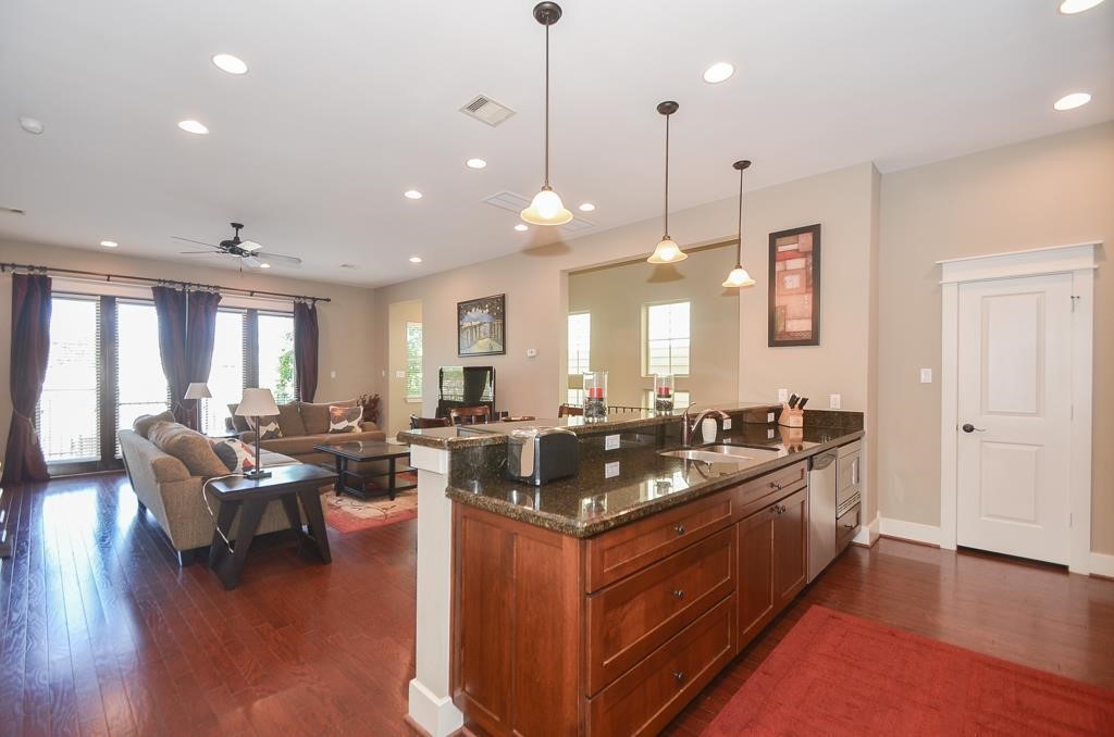 2214 Radcliffe Street Houston, TX 77007 - Photo 5 of 15 a kitchen with granite countertop lots of counter top space