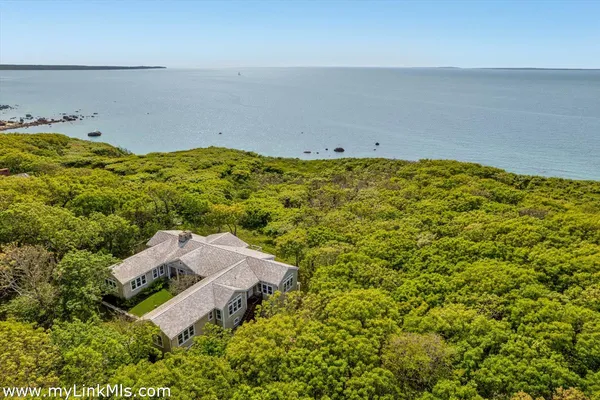 $6,750,000 | 78 Hammett Road, Chilmark, MA 02535