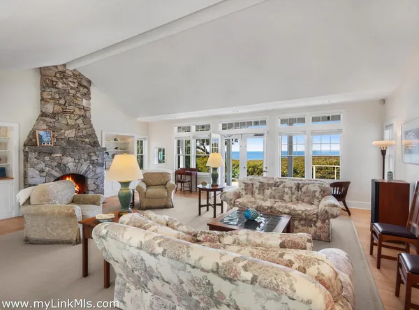 $6,750,000 | 78 Hammett Road, Chilmark, MA 02535