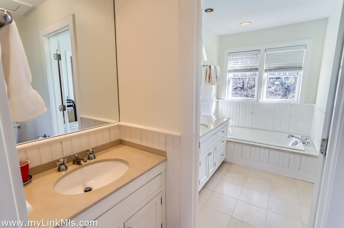 78 Hammett Road Chilmark, MA 02535 - Photo 26 of 53 Primary Bath