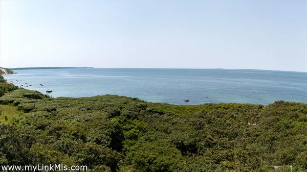 $6,750,000 | 78 Hammett Road, Chilmark, MA 02535