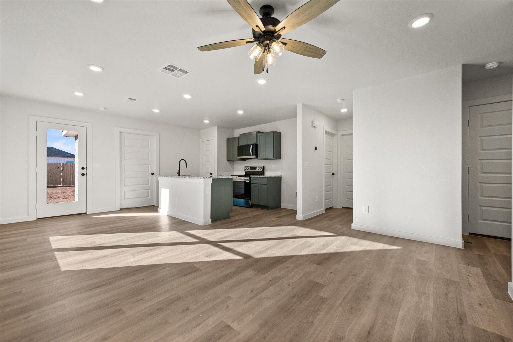 6310 Volney Avenue Lubbock, TX 79407 - Photo 4 of 20 16-6310 Volney_5953