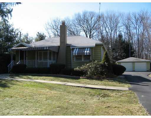 4703 Edinburg Road New Castle, PA 16102 - Photo 1 of 2 Exterior Front.