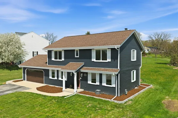 $490,000 | W210N16600 Glencoe Lane, Jackson, WI 53037