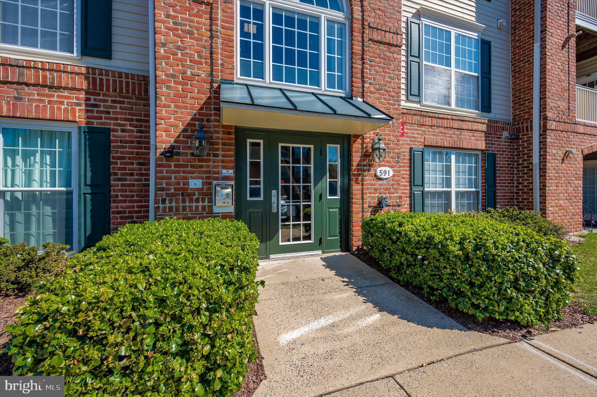 591 Cawley Drive, Unit 11B Frederick, MD 21703 - Photo 2 of 28