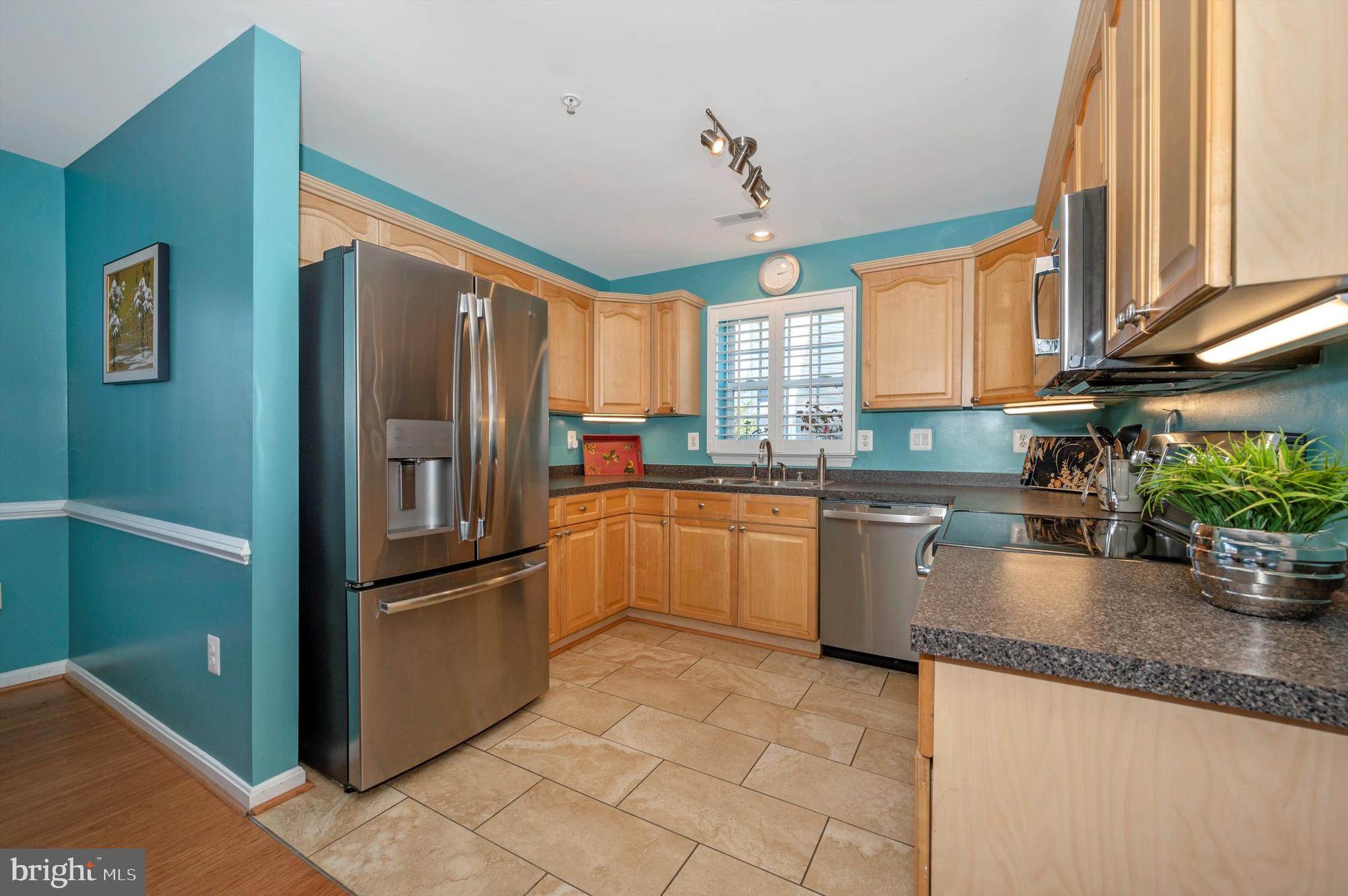 591 Cawley Drive, Unit 11B Frederick, MD 21703 - Photo 10 of 28 Kitchen