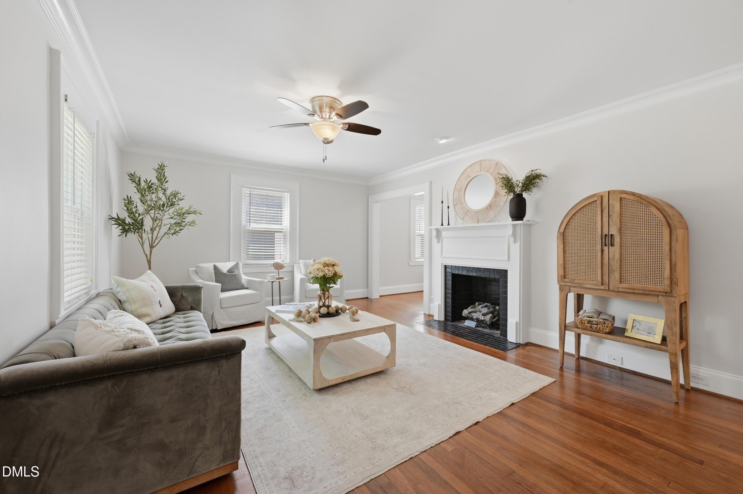 124 South Pettigrew Street Raleigh, NC 27610 - Photo 5 of 27 Living Room