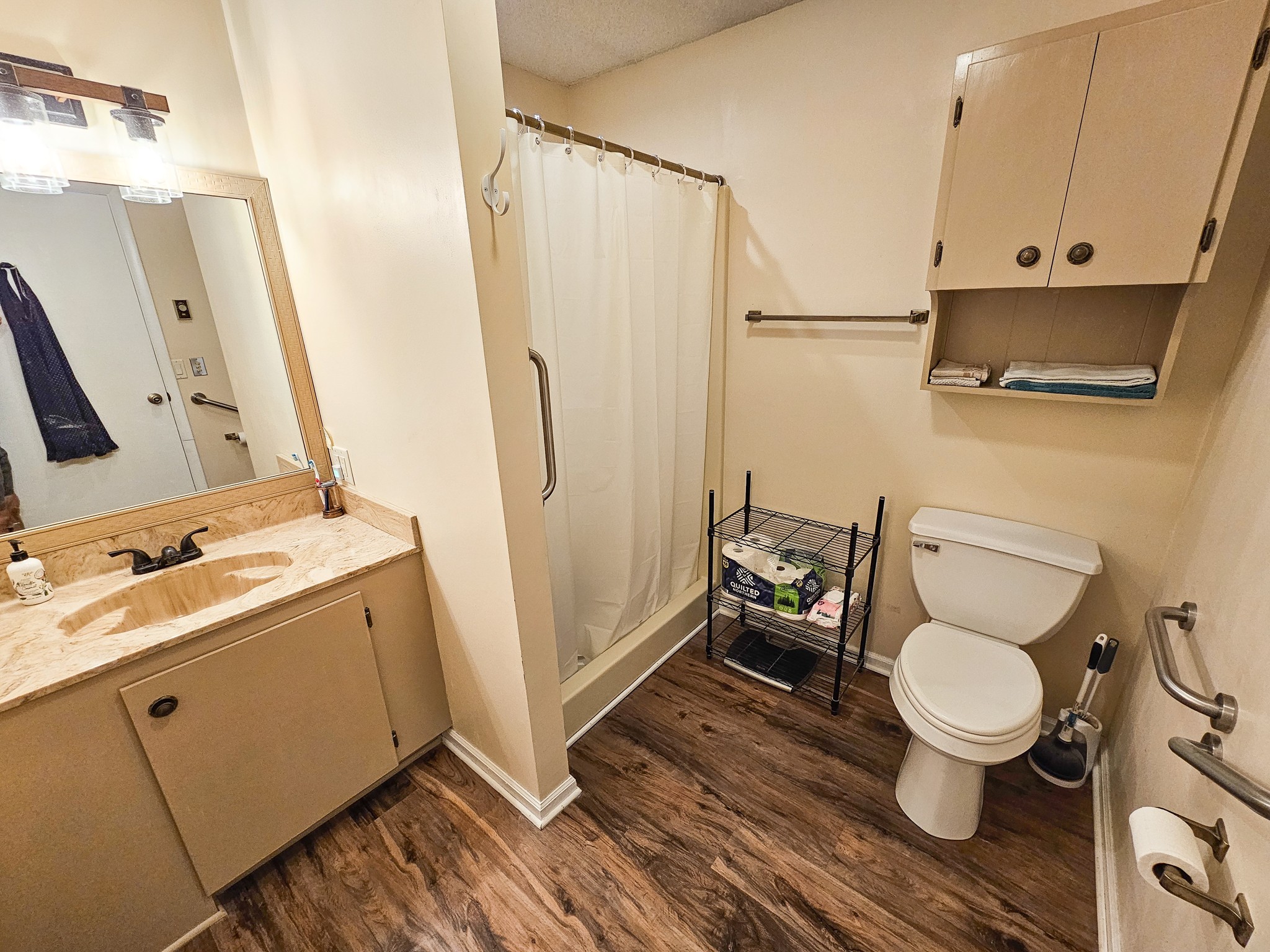 810 Rabbit Branch Road Shelbyville, TN 37160 - Photo 18 of 43 a bathroom with a toilet and a sink