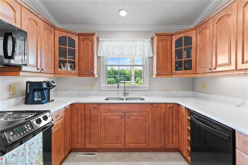 2022 McBride Road Mount Airy, NC 27030 - Photo 12 of 49