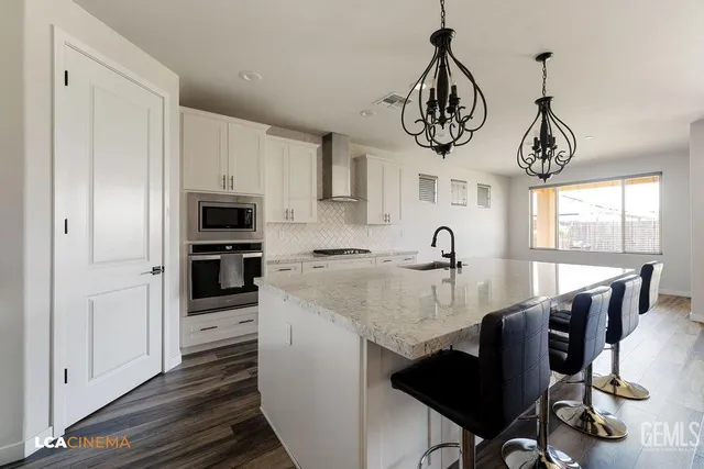 $569,950 | Undisclosed Address, Bakersfield, CA 93311