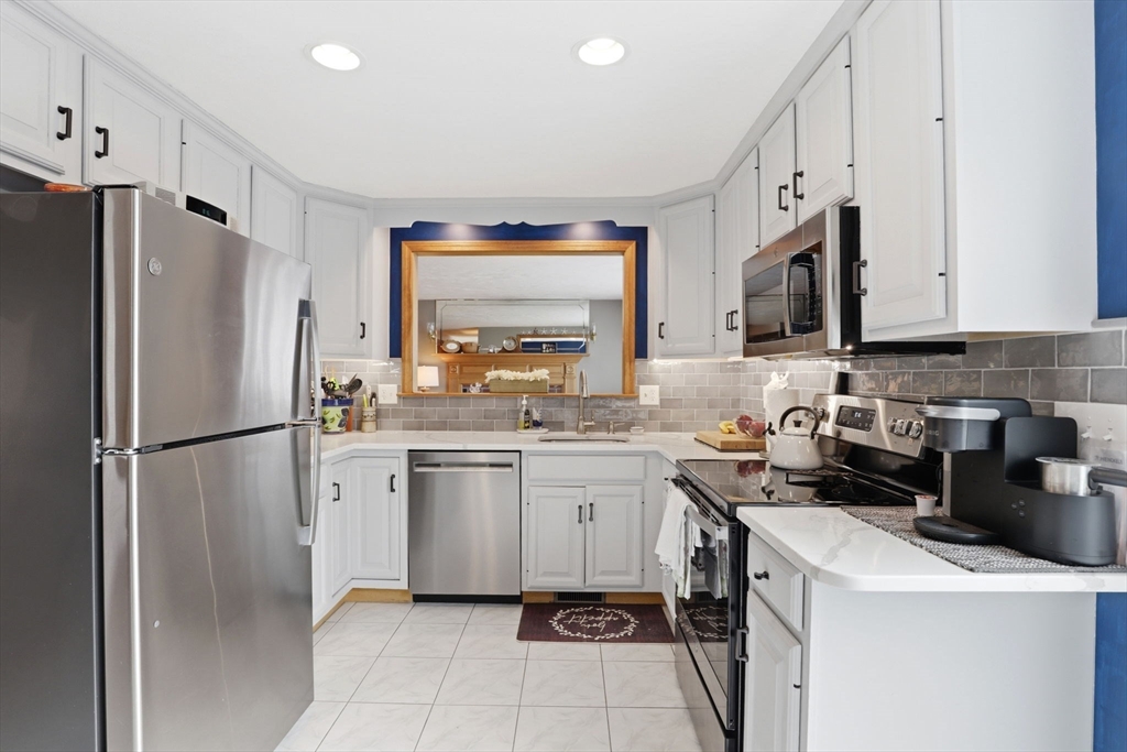 60 Old Farm Road Bridgewater, MA 02324 - Photo 13 of 42