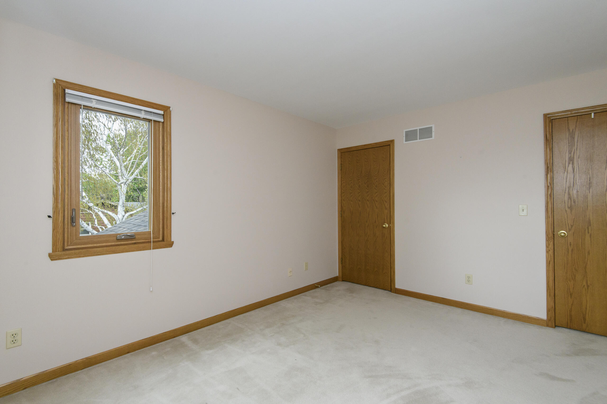 1215 Timber Ridge Pewaukee, WI 53072 - Photo 26 of 42 Great closet space