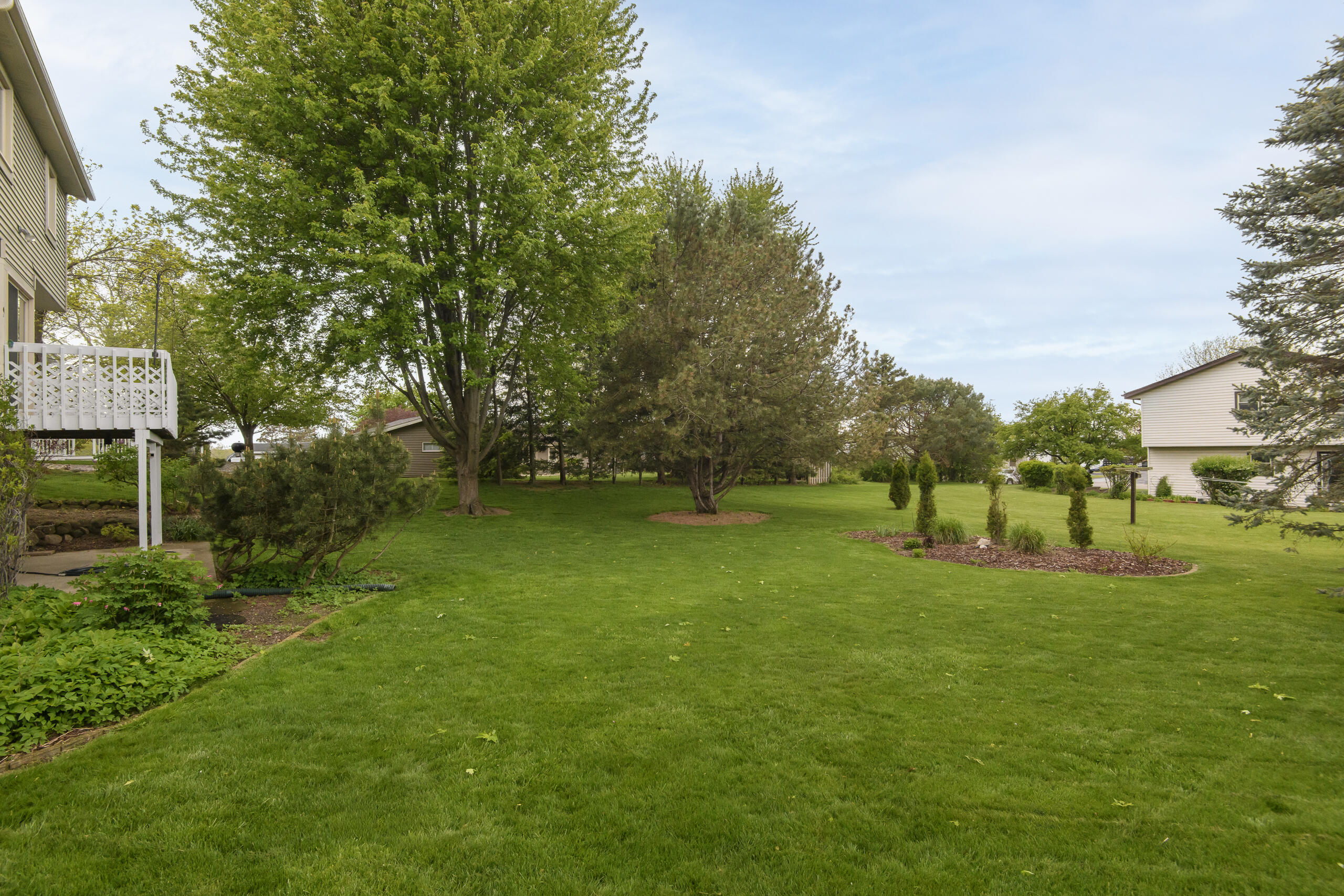1215 Timber Ridge Pewaukee, WI 53072 - Photo 40 of 42 Lovely backyard