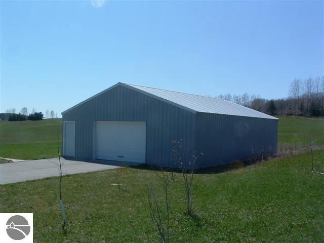 7246 East Harrys Road Traverse City, MI 49684 - Photo 15 of 15 1691126-14.JPG