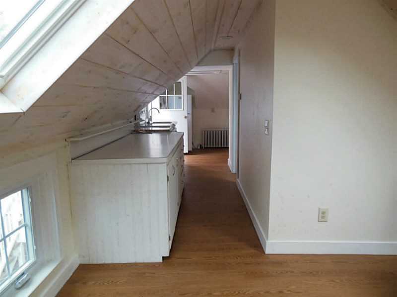 81 Pendar Road, Unit 2 North Kingstown, RI 02852 - Photo 4 of 8 Kitchen.