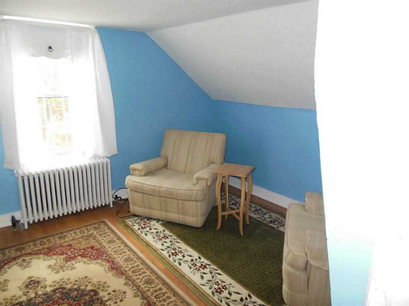 81 Pendar Road, Unit 2 North Kingstown, RI 02852 - Photo 6 of 8 Living Room.