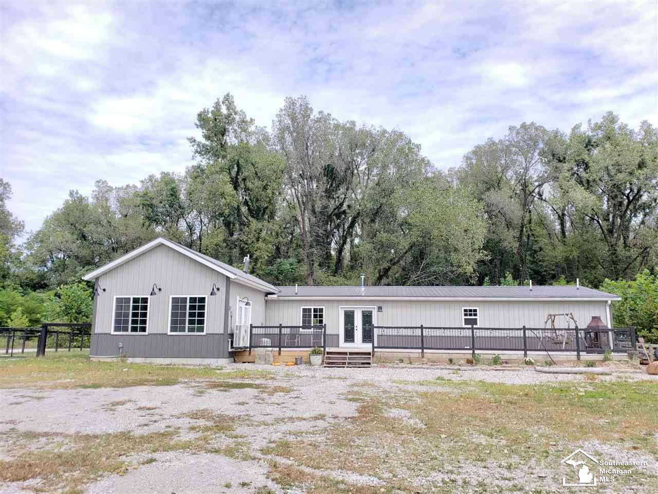 2271 West Dean Road Temperance, MI 48182 - Photo 4 of 33