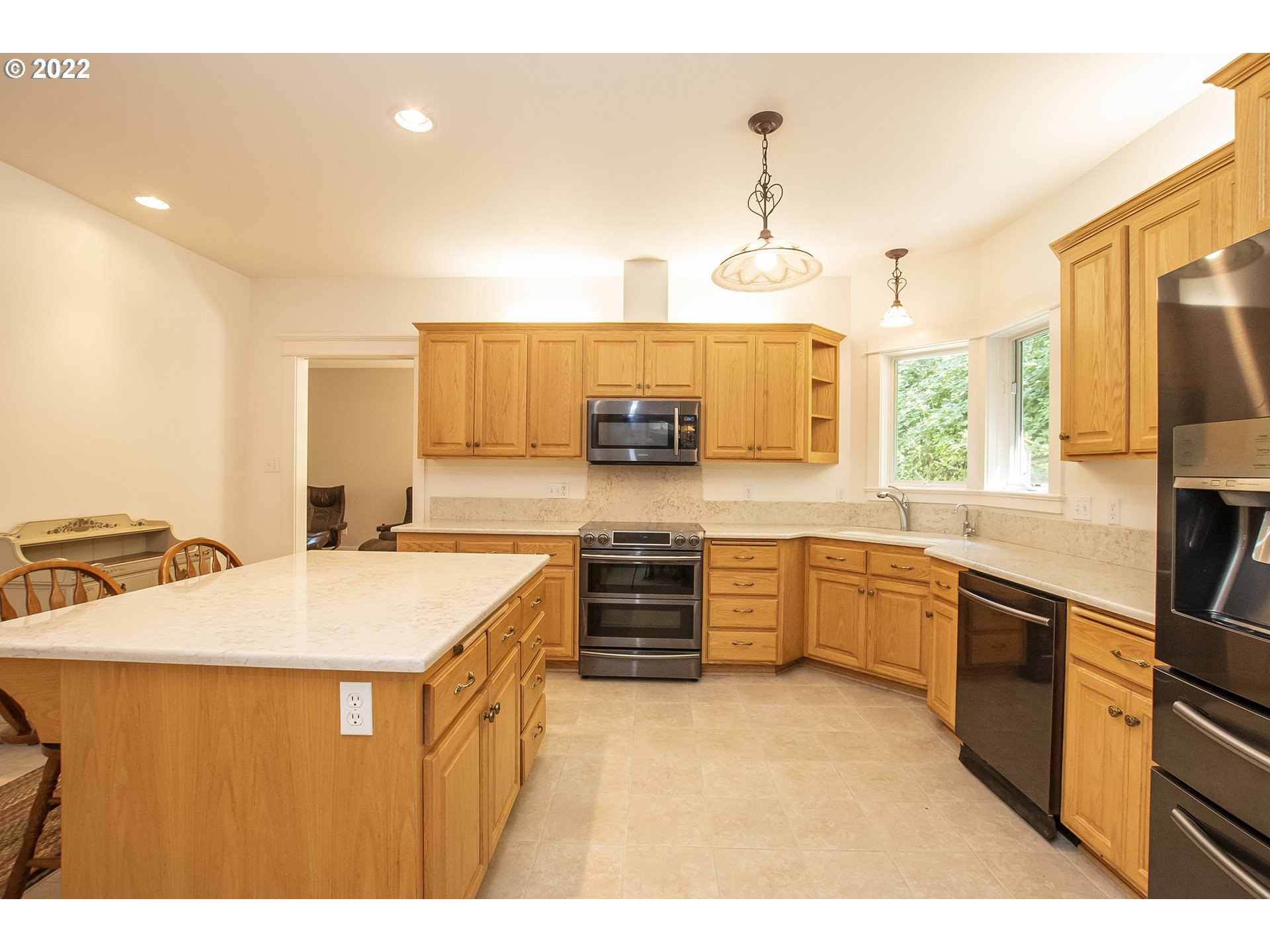 31910 Owl Road Eugene, OR 97405 - Photo 13 of 32 Kitchen