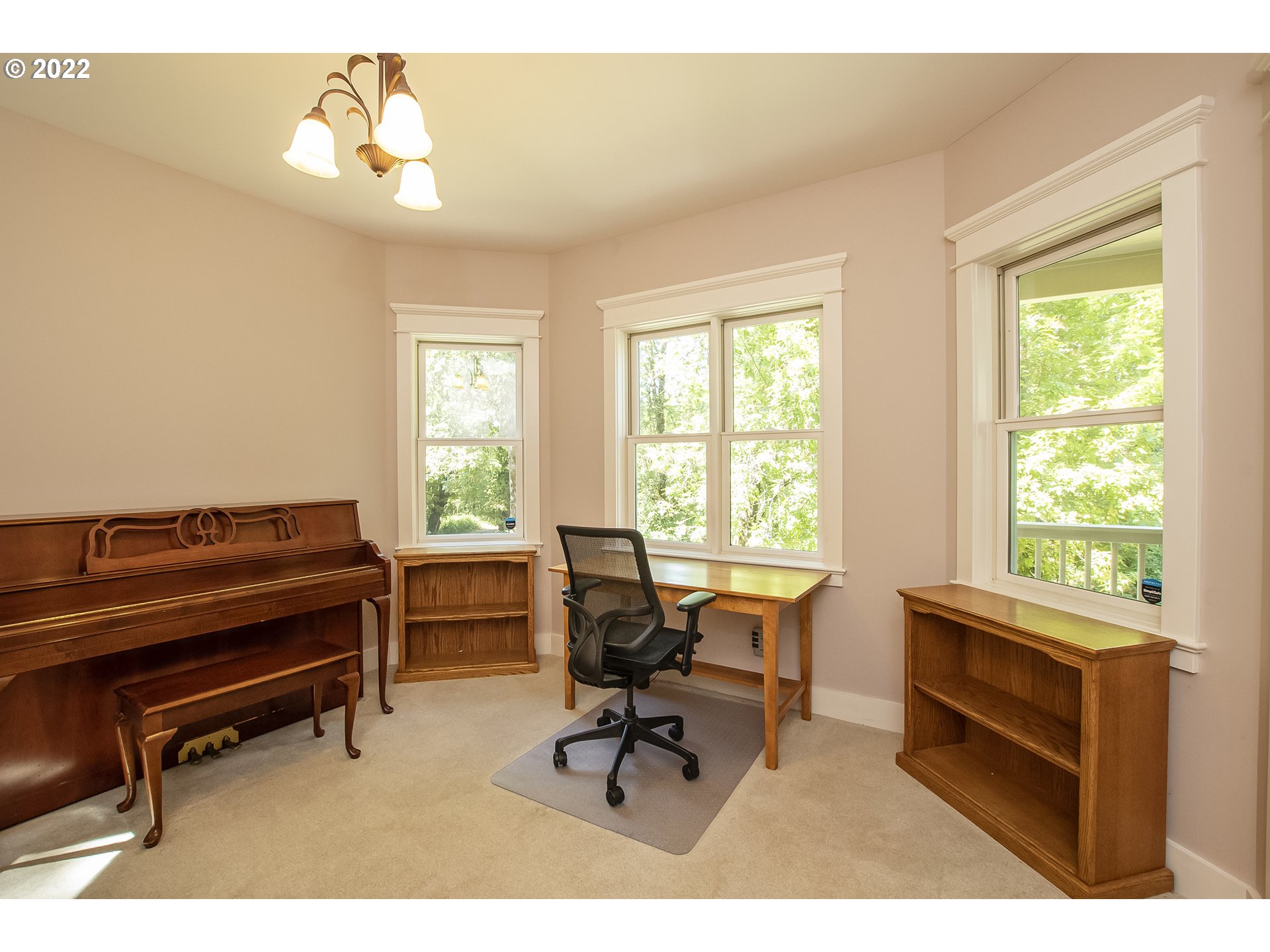 31910 Owl Road Eugene, OR 97405 - Photo 16 of 32 Den/Office