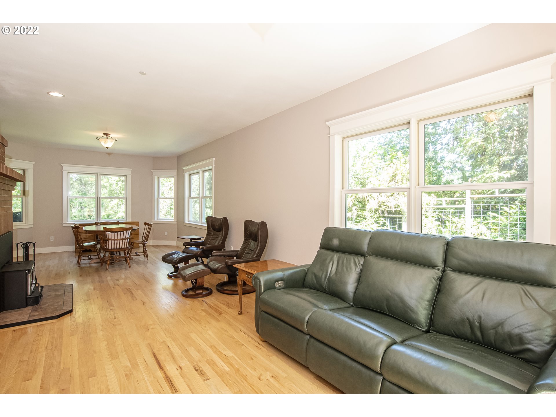31910 Owl Road Eugene, OR 97405 - Photo 10 of 32 Living Room/Dining Room